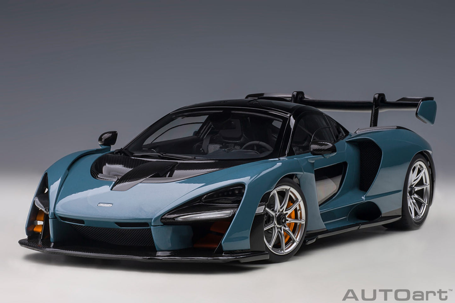 1:18 McLaren Senna - Vision Victory /Grey - AUTOart - 76077
