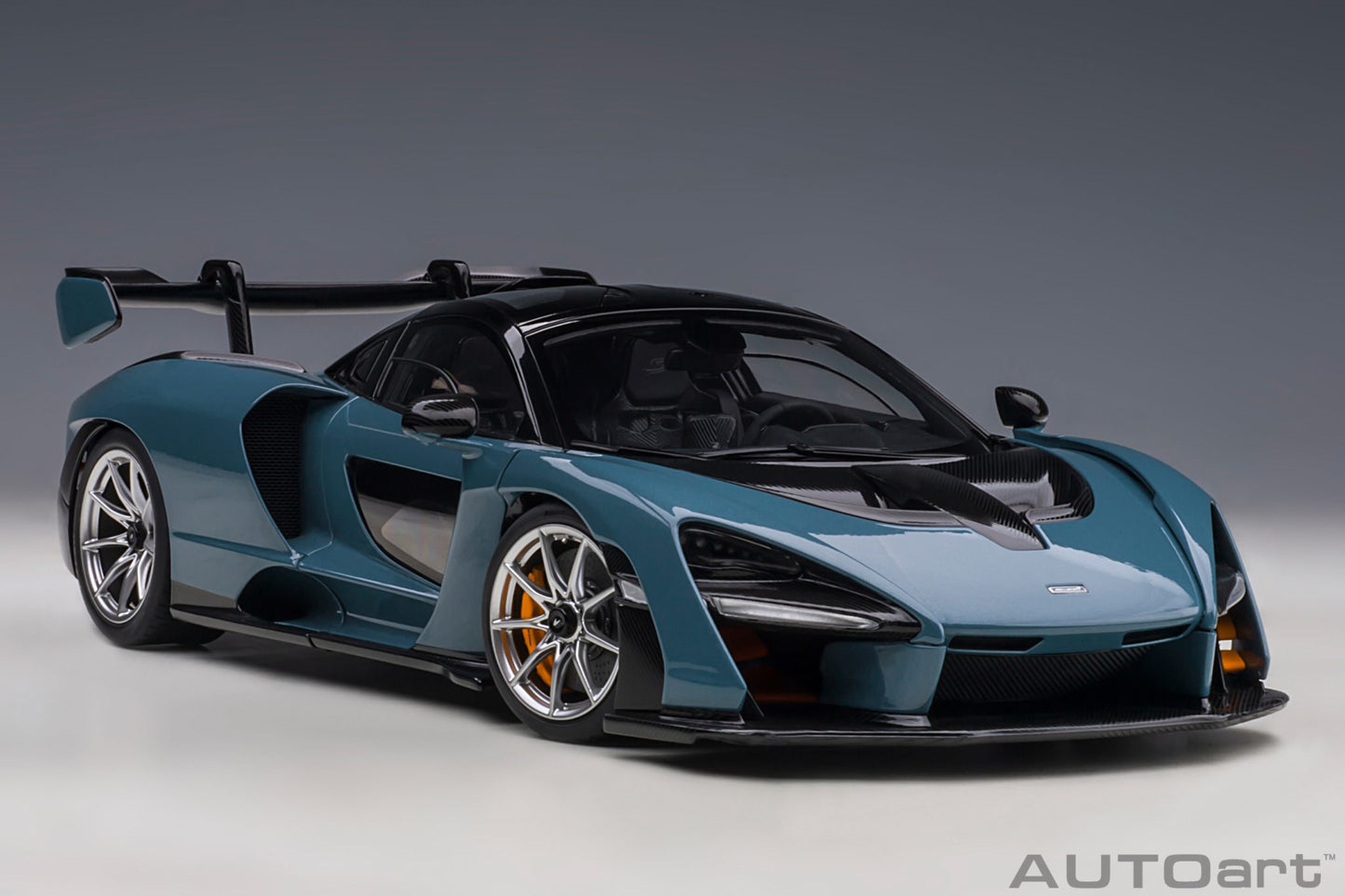 1:18 McLaren Senna - Vision Victory /Grey - AUTOart - 76077
