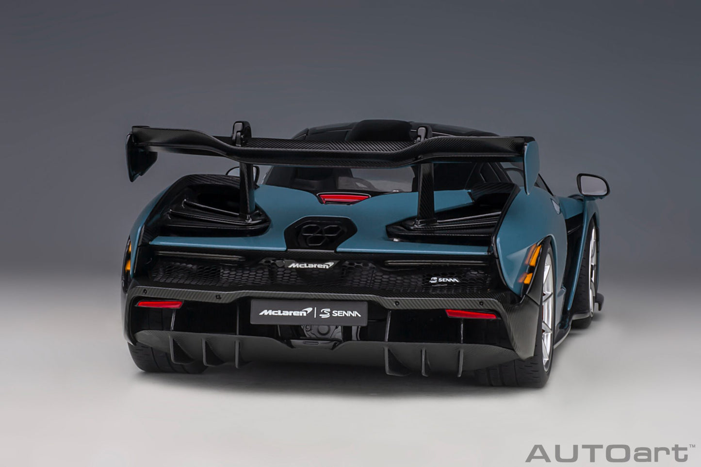 1:18 McLaren Senna - Vision Victory /Grey - AUTOart - 76077
