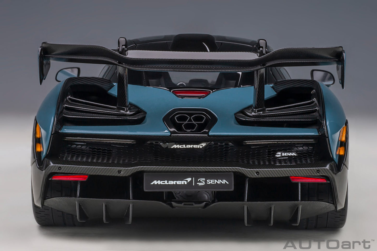 1:18 McLaren Senna - Vision Victory /Grey - AUTOart - 76077