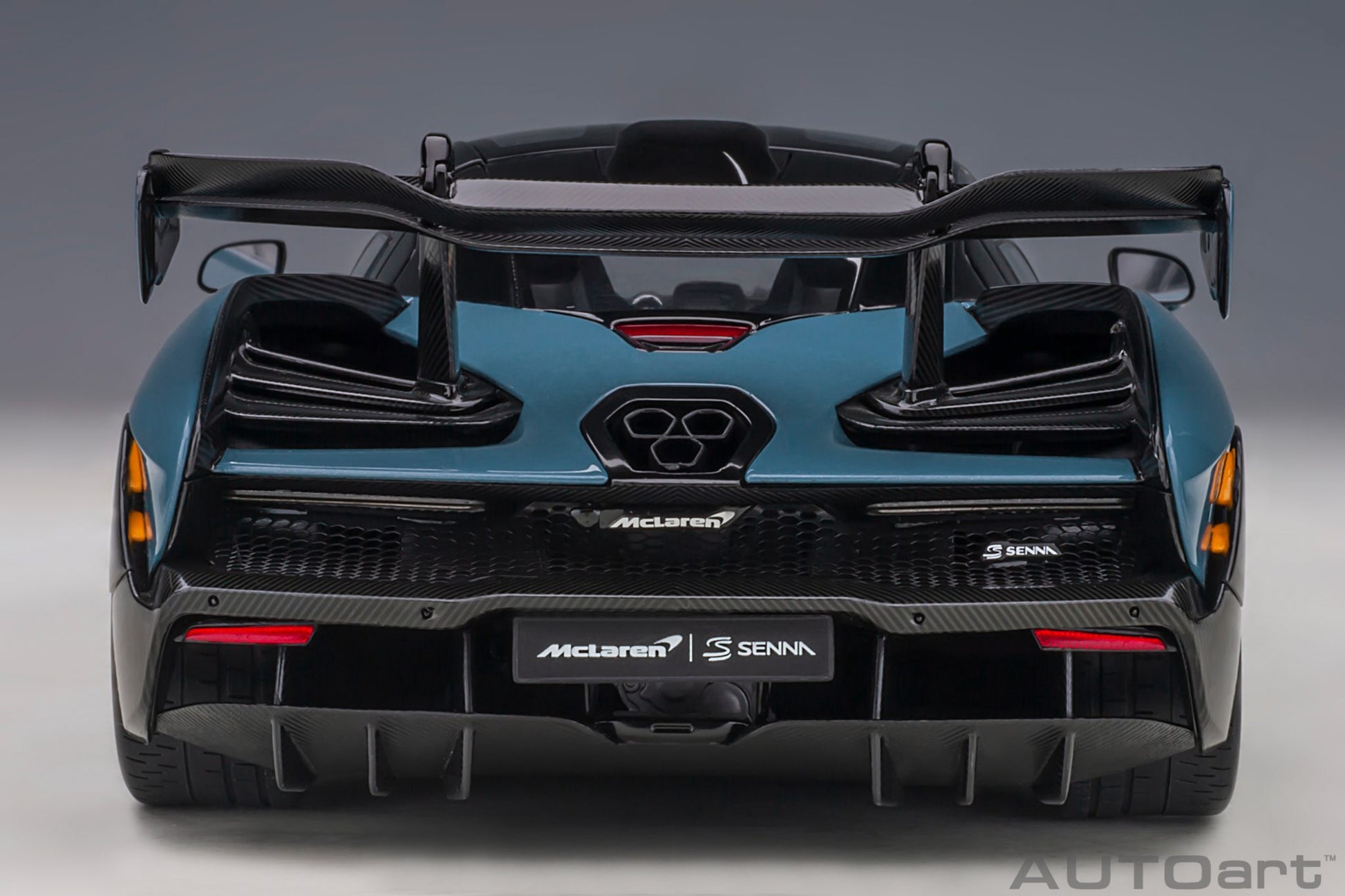 1:18 McLaren Senna - Vision Victory /Grey - AUTOart - 76077