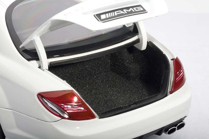 1:18 Mercedes-Benz CL63 AMG - White - AUTOart - 76167