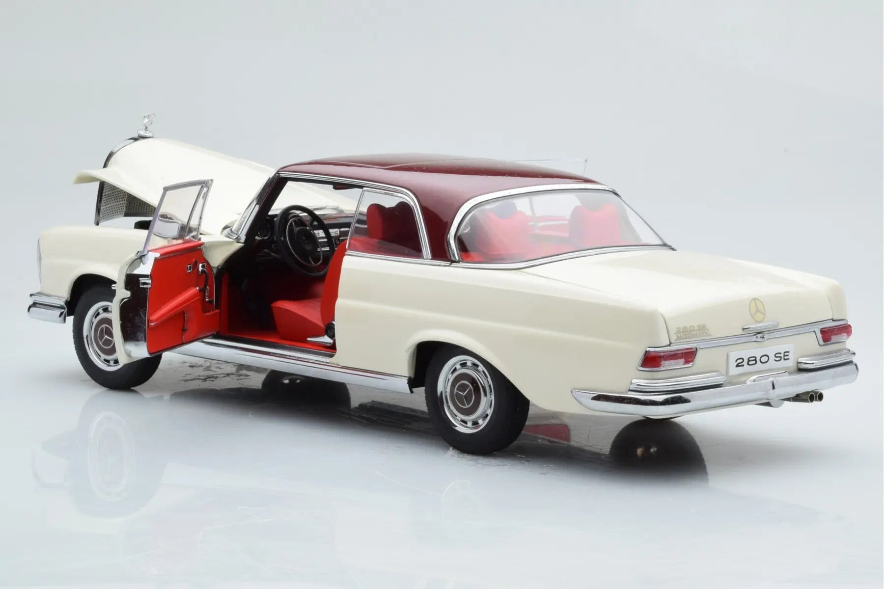 1:18 Mercedes-Benz 280SE Coupe - 1968 - White/Red Roof - AUTOart - 76287