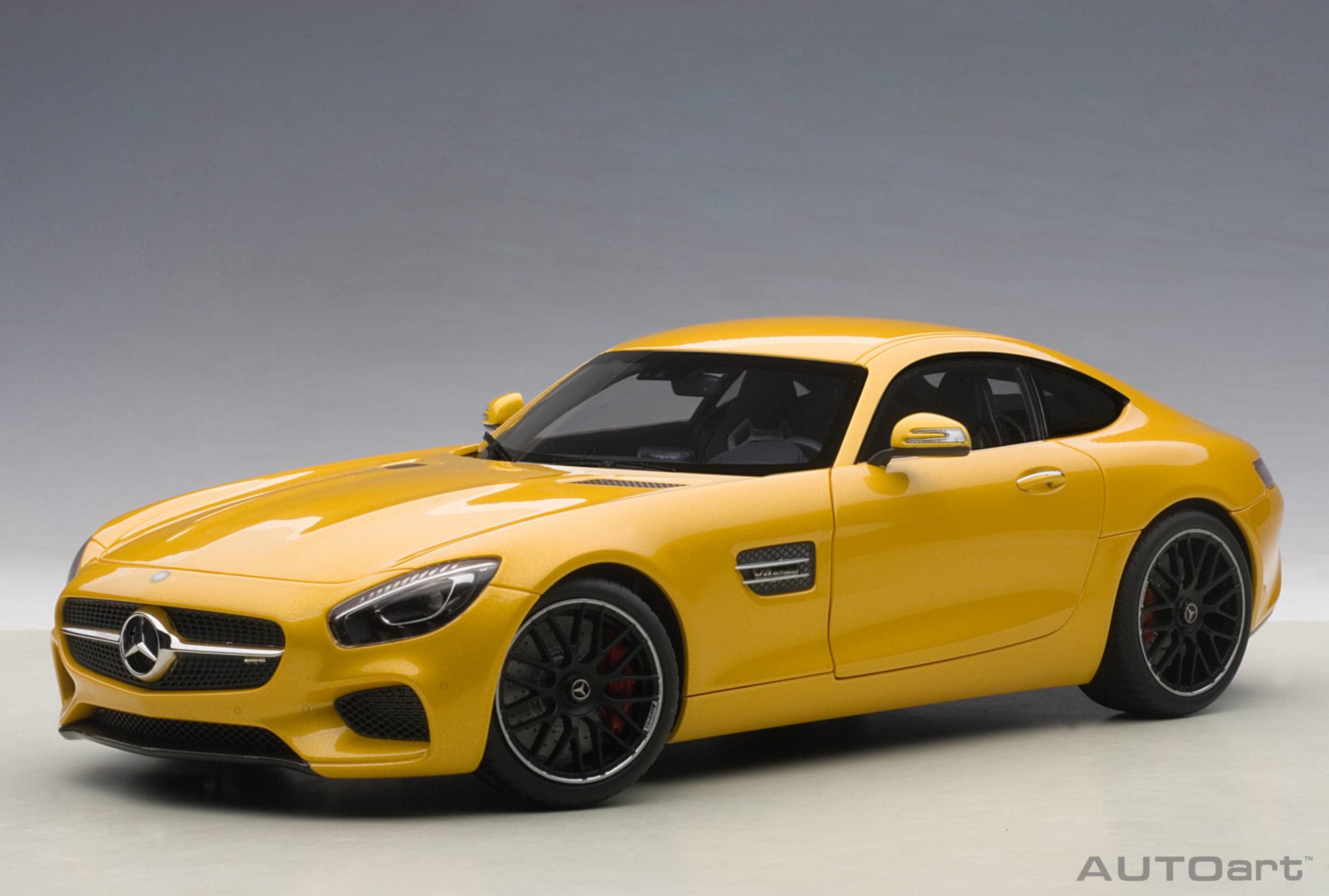 1:18 Mercedes-Benz AMG GT S - Yellow - AUTOart - 76314