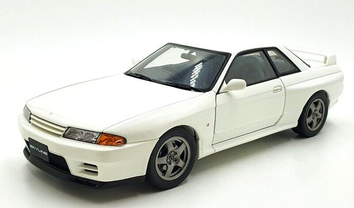 1:18 Nissan R32 Skyline GT-R - Crystal White – Echuca Scale Model Cars