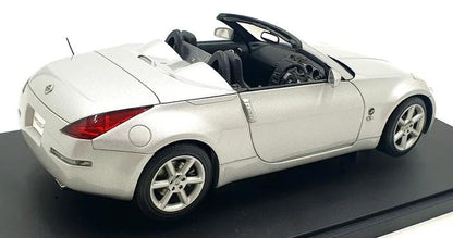 1:18 Nissan Fairlady Z Roadster (RH Drive) - Diamond Silver - AUTOart - 77376