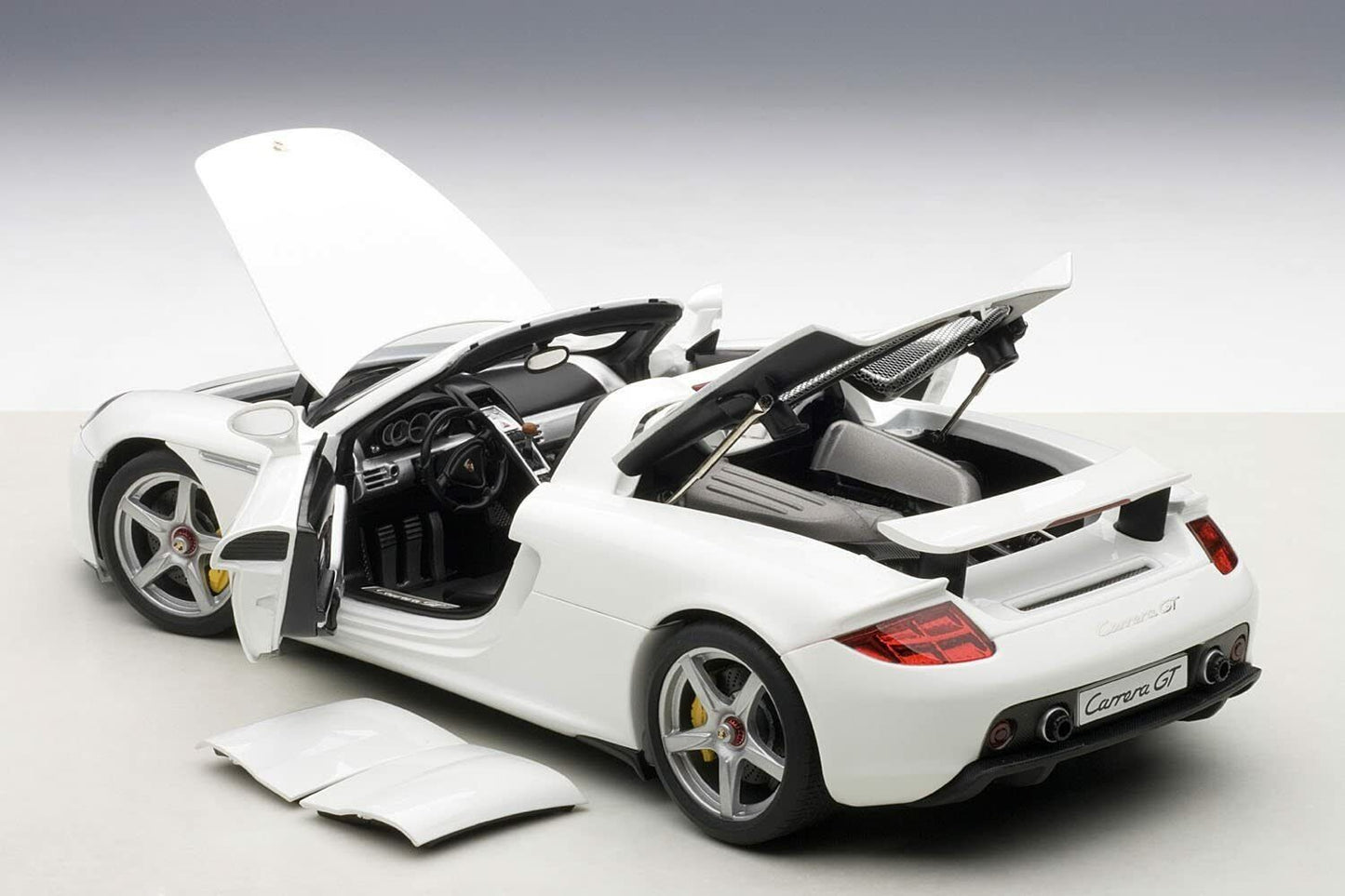 1:18 Porsche Carrera GT - White - AUTOart - 78045