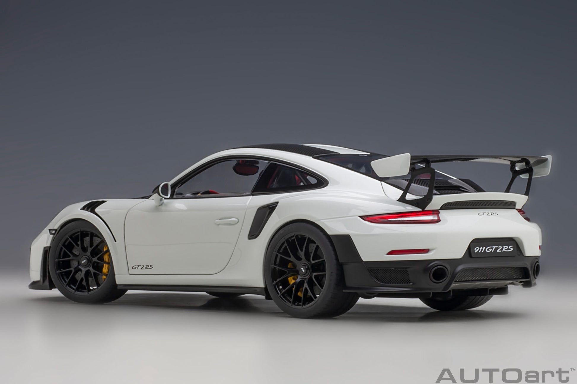 1:18 Porsche 911 (991.2) GT2 RS - Weissach Package - White - AUTOart - 78171