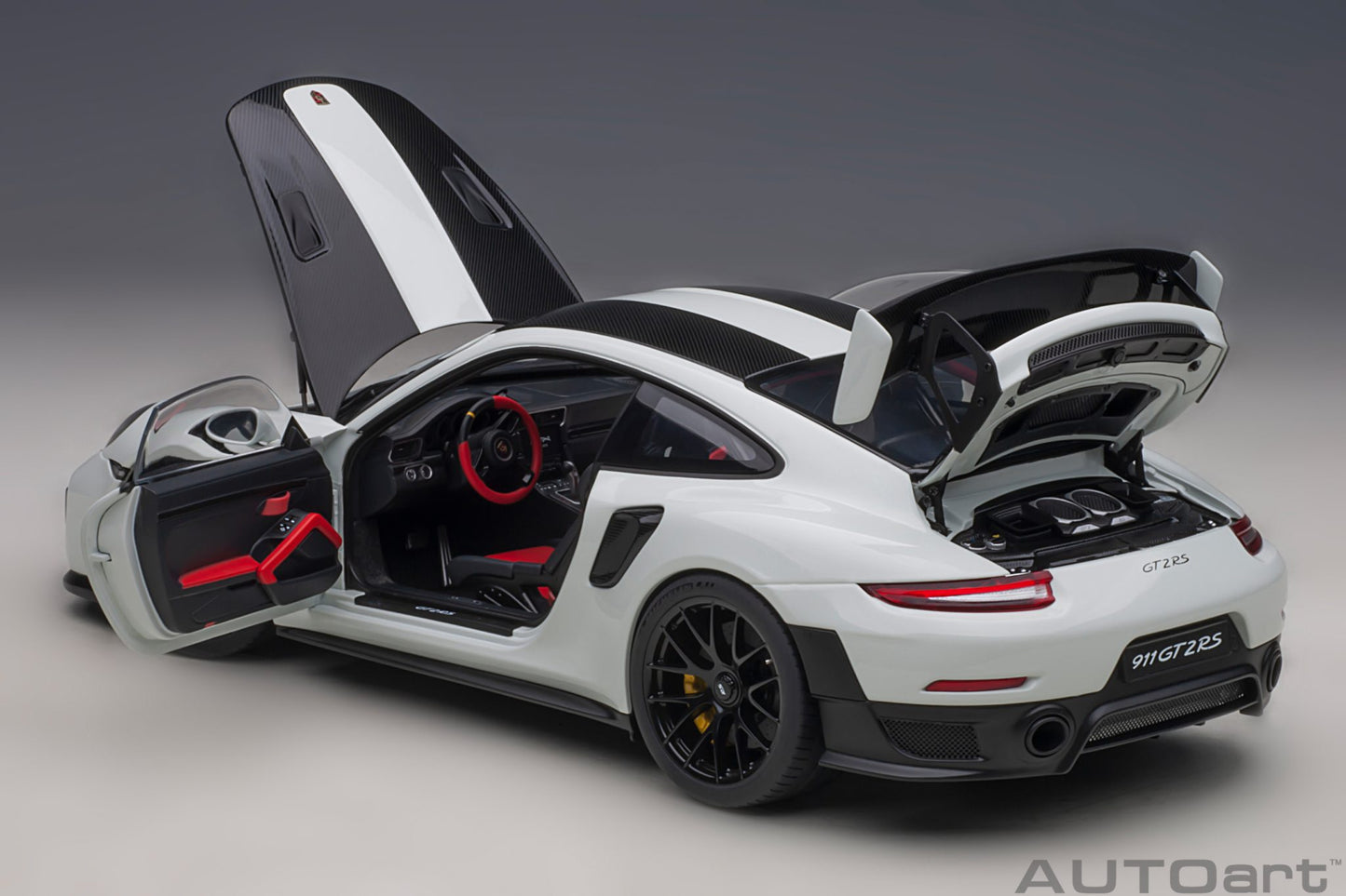 1:18 Porsche 911 (991.2) GT2 RS - Weissach Package - White - AUTOart - 78171