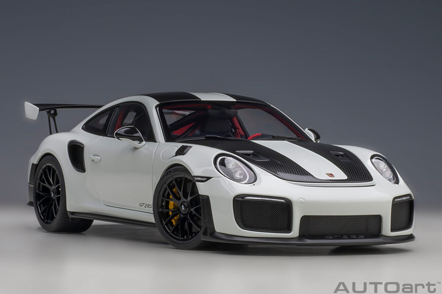 1:18 Porsche 911 (991.2) GT2 RS - Weissach Package - White - AUTOart - 78171