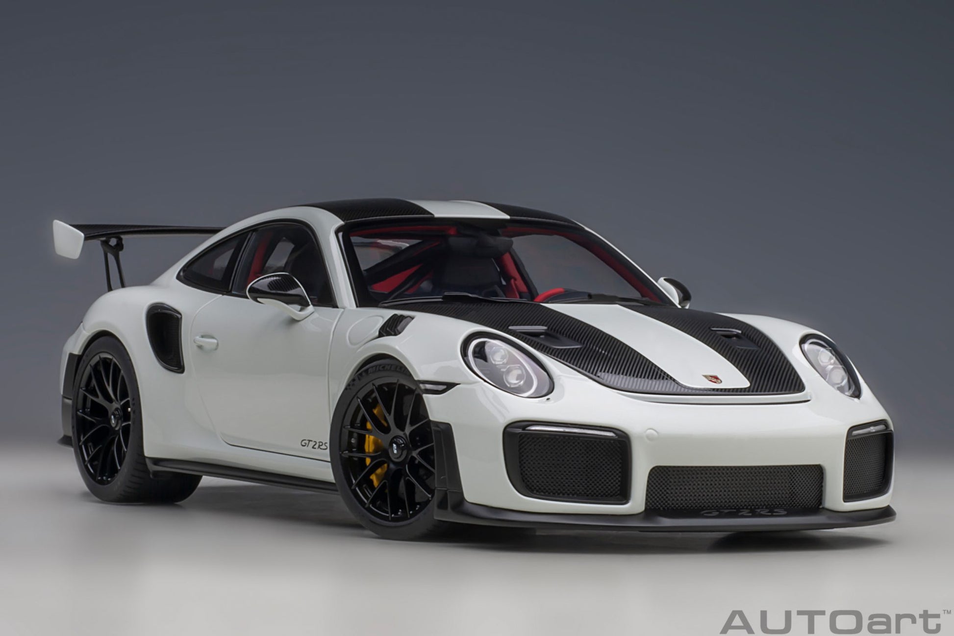 1:18 Porsche 911 (991.2) GT2 RS - Weissach Package - White - AUTOart - 78171