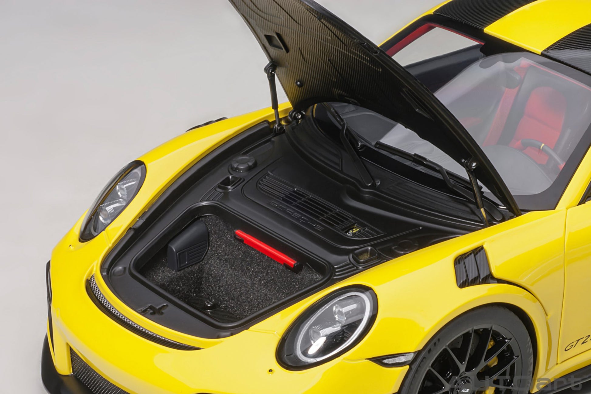 1:18 Porsche 911 (991.2) GT2 RS - Weissach Package - Racing Yellow - AUTOart - 78172
