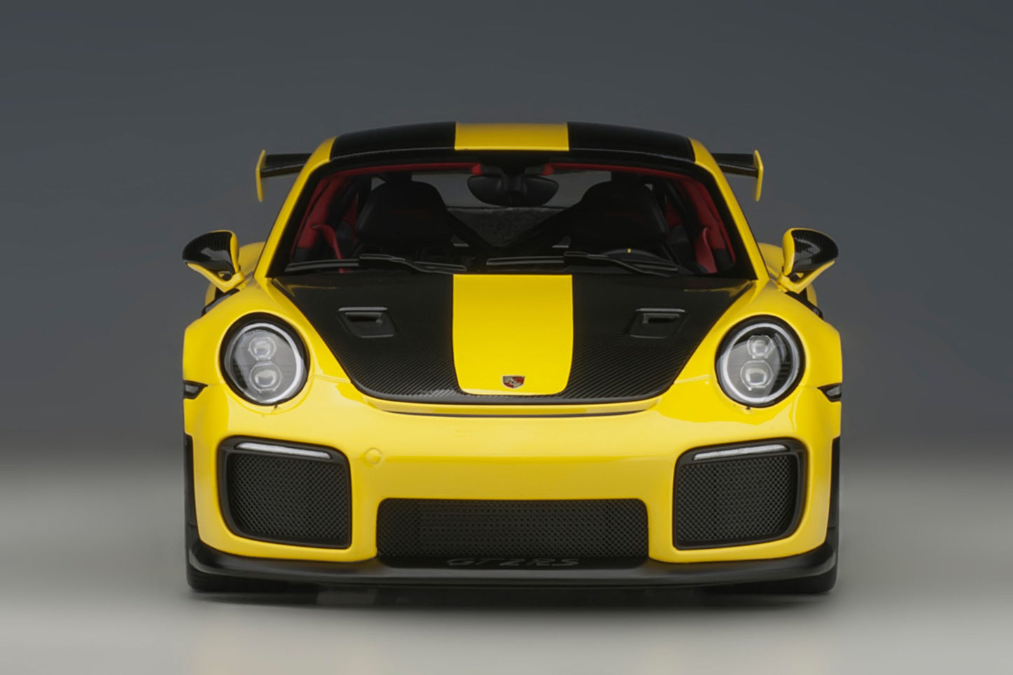 1:18 Porsche 911 (991.2) GT2 RS - Weissach Package - Racing Yellow - AUTOart - 78172