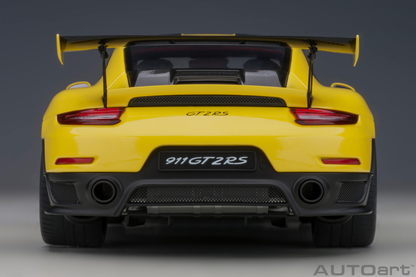 1:18 Porsche 911 (991.2) GT2 RS - Weissach Package - Racing Yellow - AUTOart - 78172