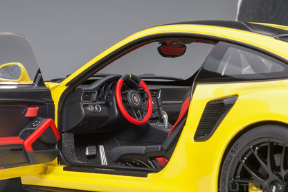 1:18 Porsche 911 (991.2) GT2 RS - Weissach Package - Racing Yellow - AUTOart - 78172