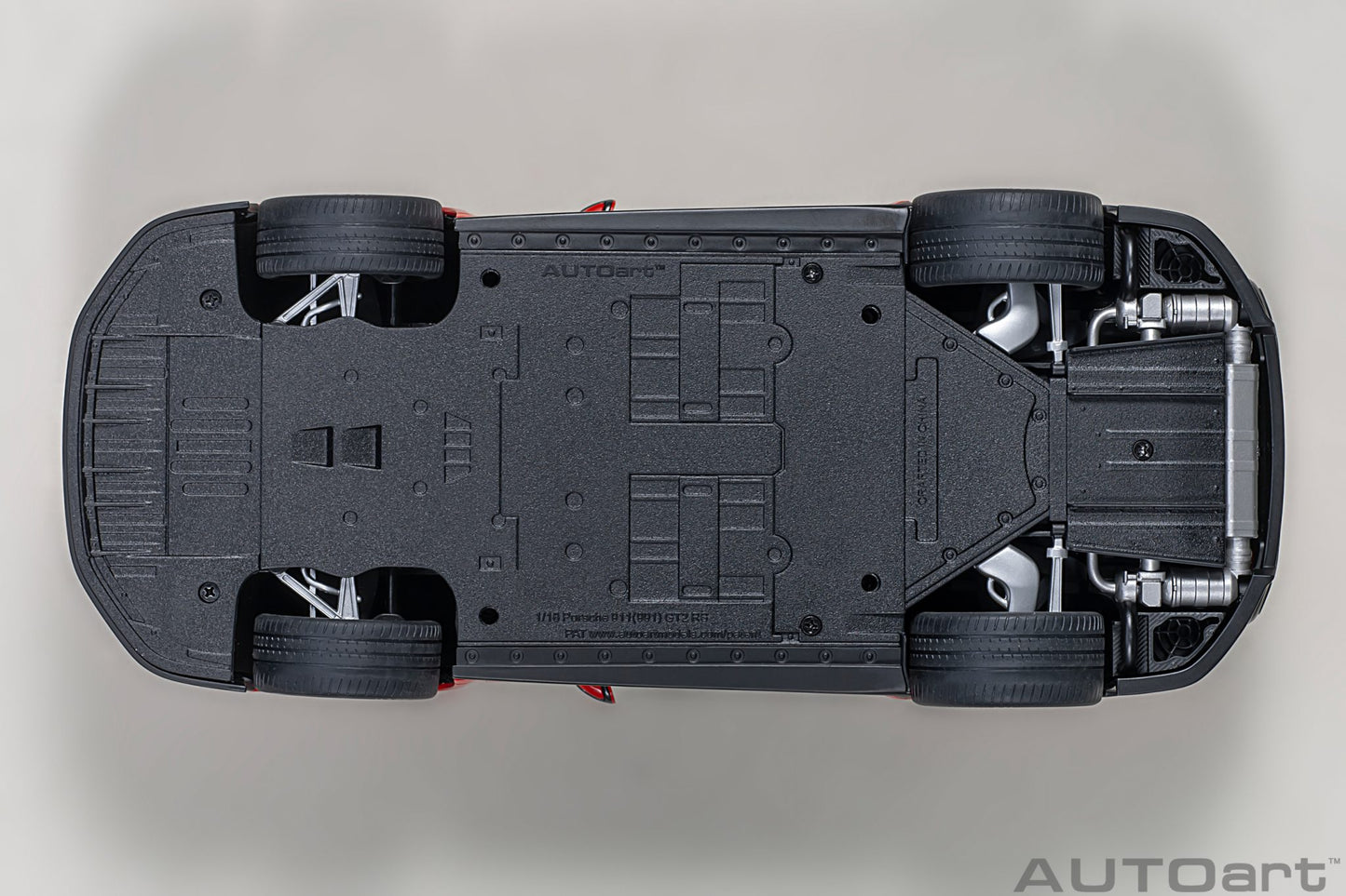 1:18 Porsche 911 (991.2) GT2 RS - Weissach Package - Guards Red - AUTOart - 78173