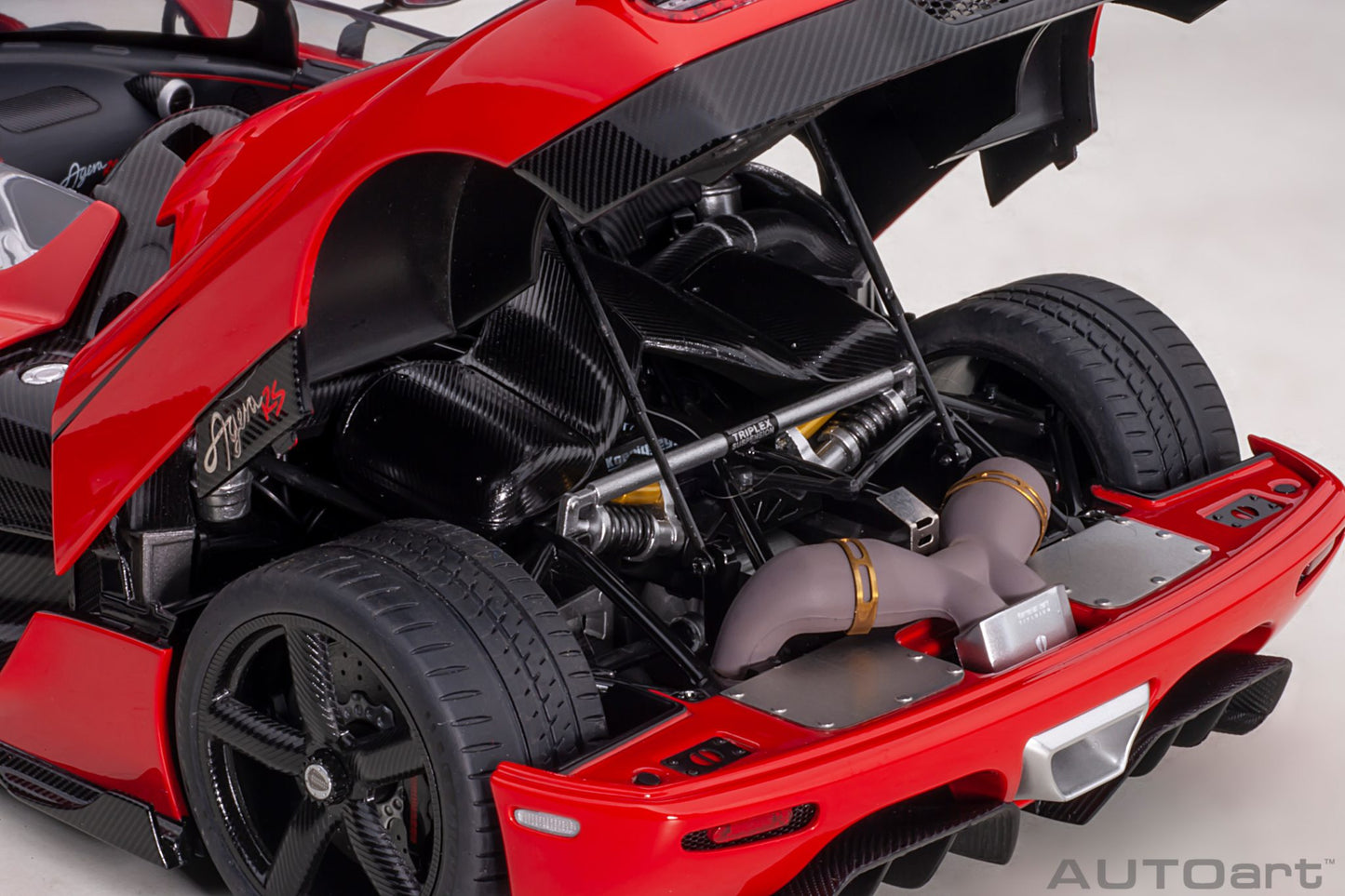 1:18 Koenigsegg Agera RS - Chilli Red w/Black Accents - AUTOart - 79022