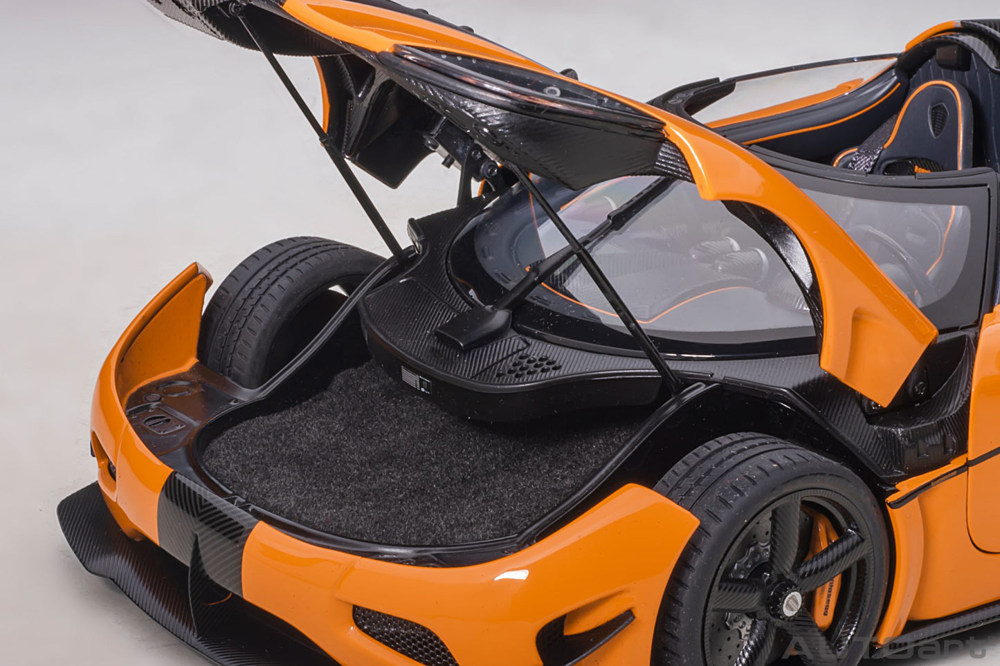 1:18 Koenigsegg Agera RS - Cone Orange w/Black Accents - AUTOart - 79023