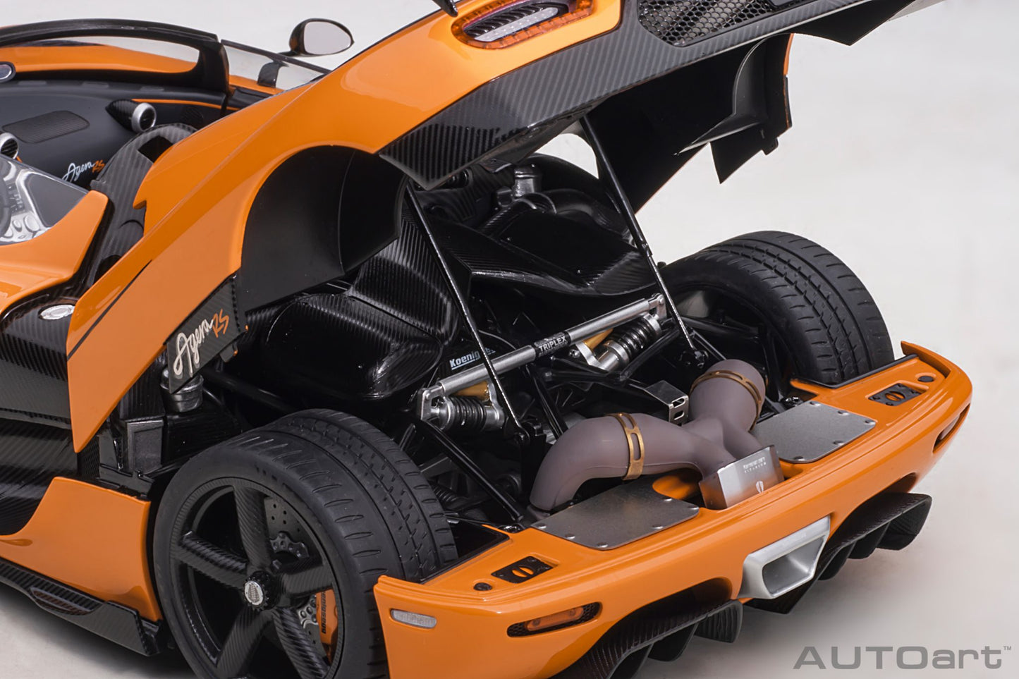 1:18 Koenigsegg Agera RS - Cone Orange w/Black Accents - AUTOart - 79023