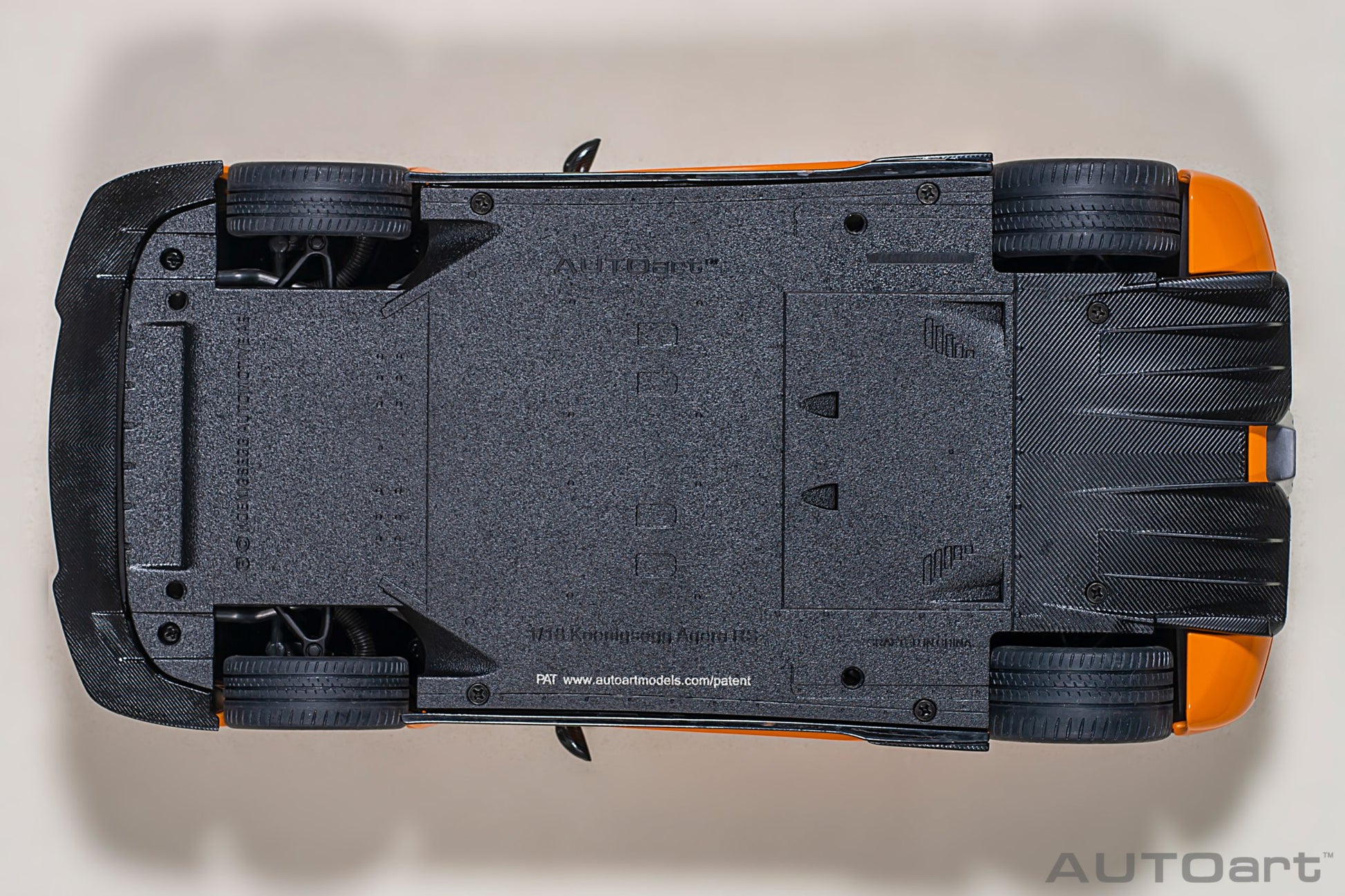 1:18 Koenigsegg Agera RS - Cone Orange w/Black Accents - AUTOart - 79023