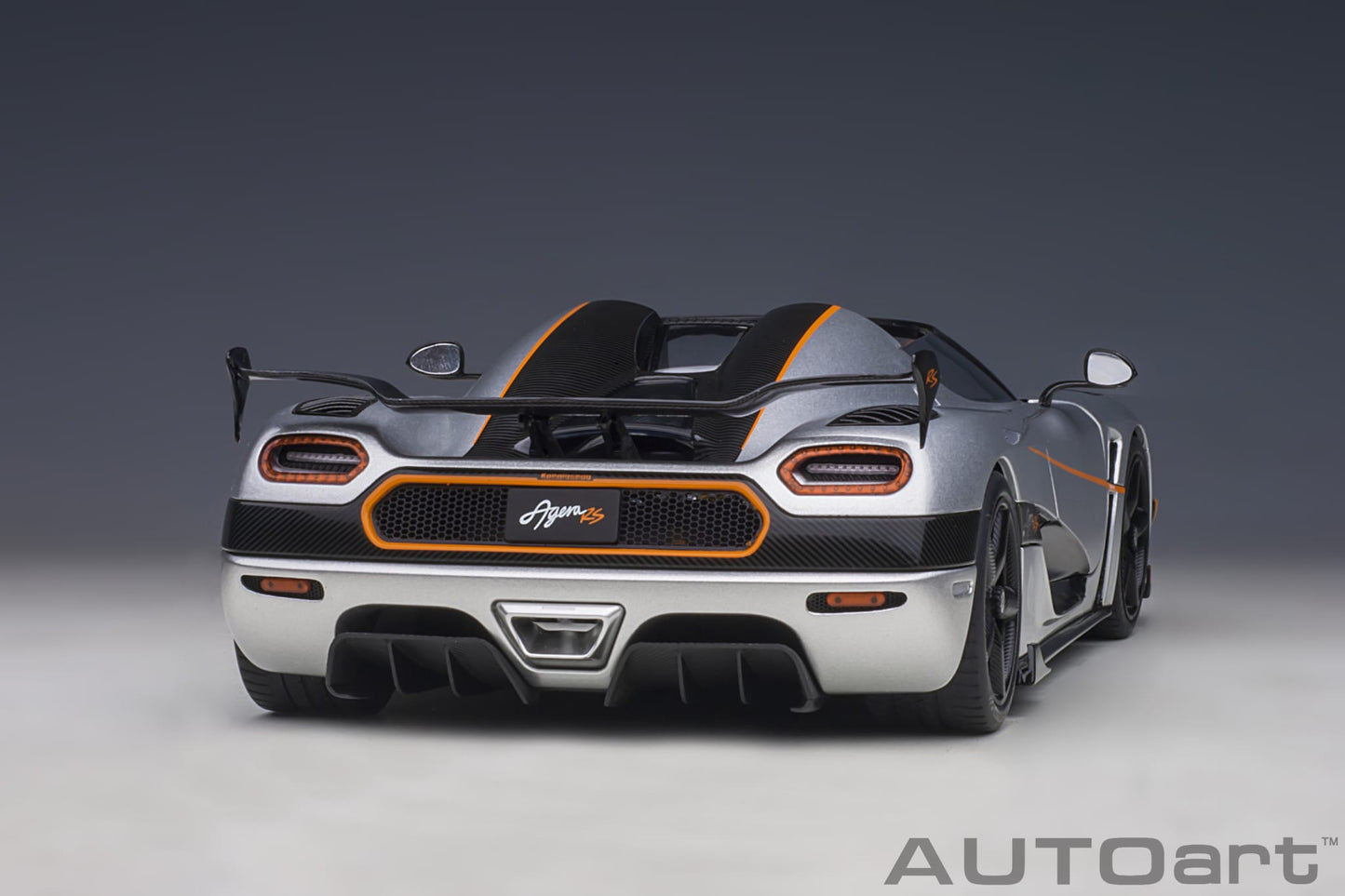 1:18 Koenigsegg Agera RS - Moon Silver w/Black Accents - AUTOart - 79024