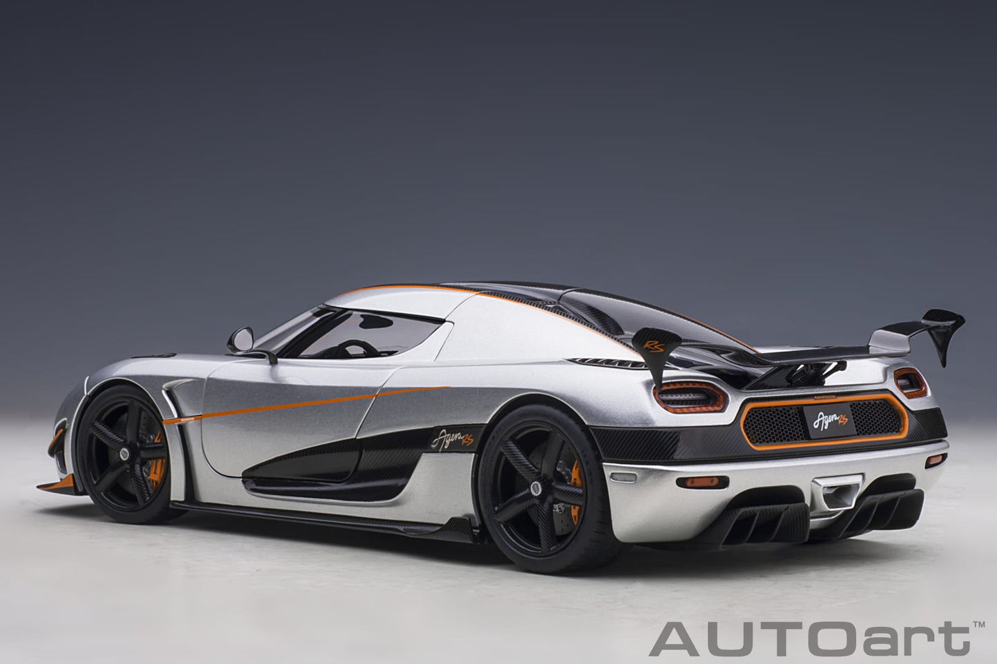 1:18 Koenigsegg Agera RS - Moon Silver w/Black Accents - AUTOart - 79024