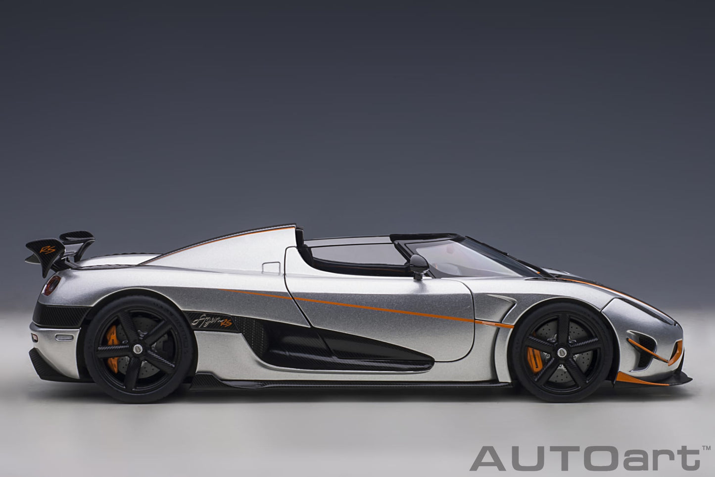 1:18 Koenigsegg Agera RS - Moon Silver w/Black Accents - AUTOart - 79024