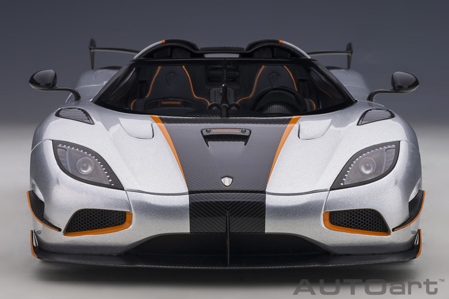 1:18 Koenigsegg Agera RS - Moon Silver w/Black Accents - AUTOart - 79024