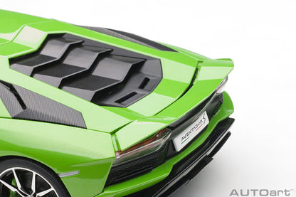 1:18 Lamborghini Aventador S - Verde Mantis/Pearl Green - AUTOart - 79133