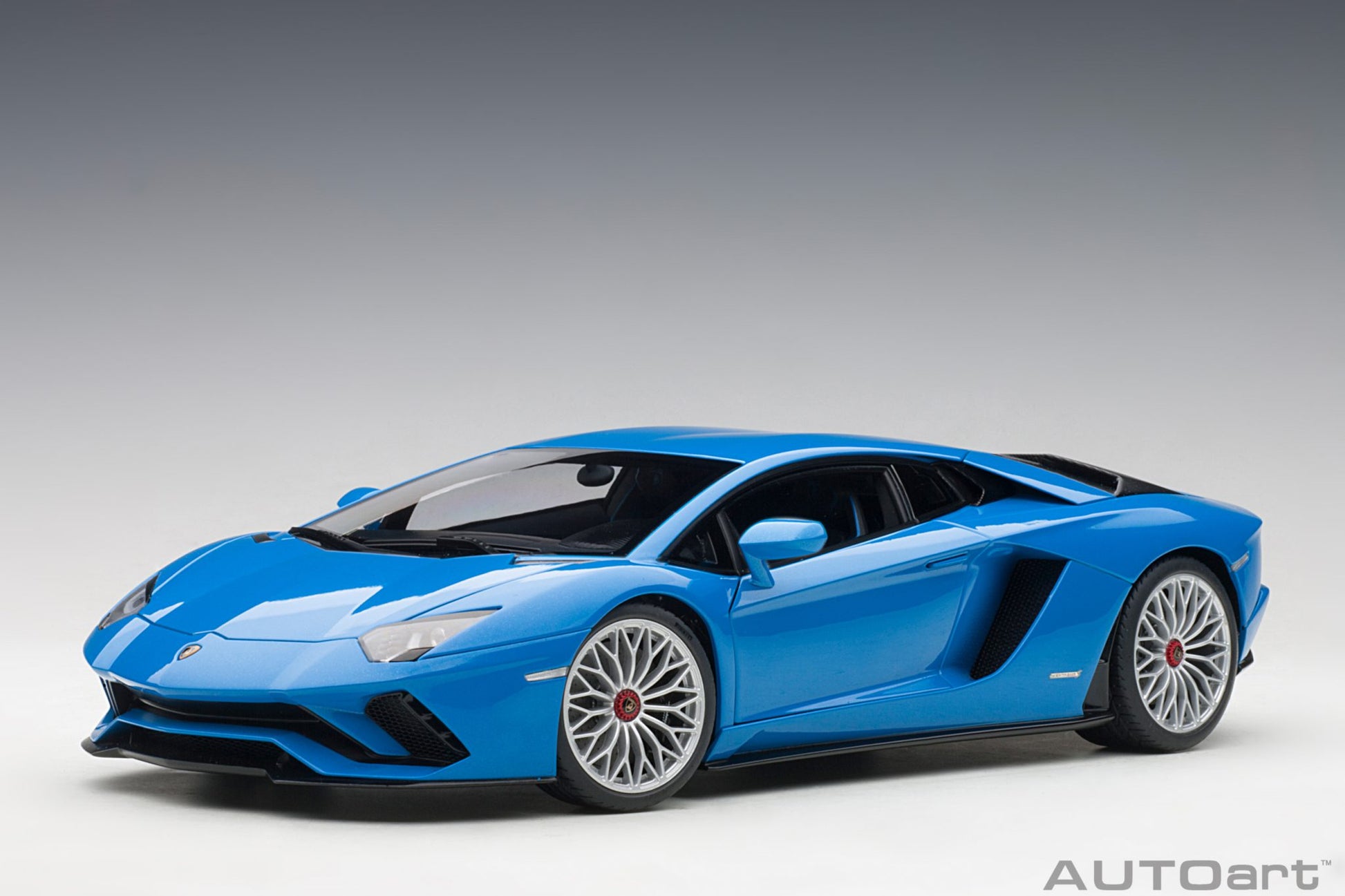 1:18 Lamborghini Aventador S - Blue Nila/Pearl Blue - AUTOart - 79134