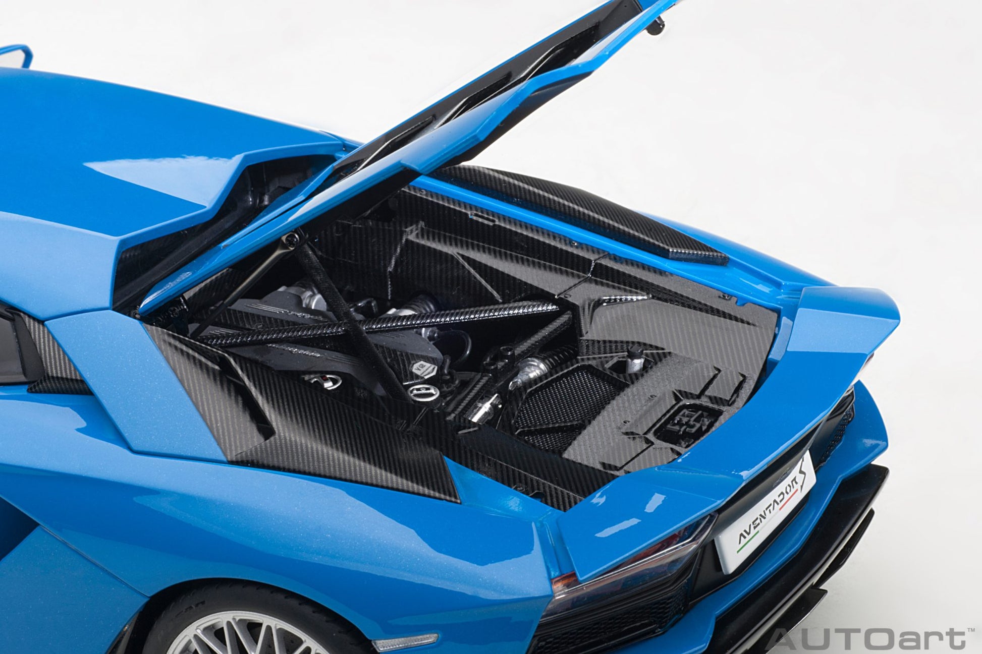 1:18 Lamborghini Aventador S - Blue Nila/Pearl Blue - AUTOart - 79134