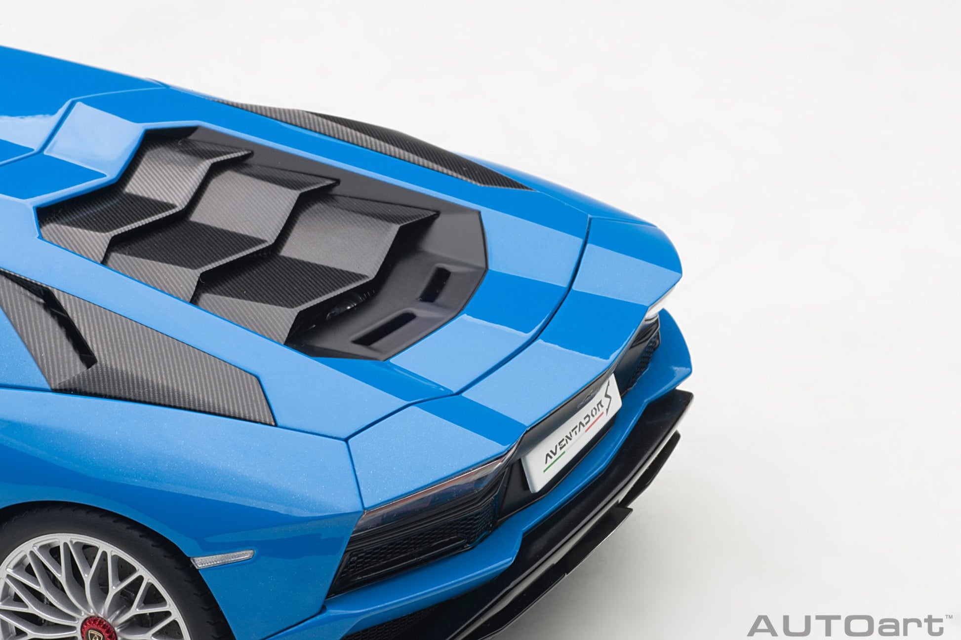 1:18 Lamborghini Aventador S - Blue Nila/Pearl Blue - AUTOart - 79134