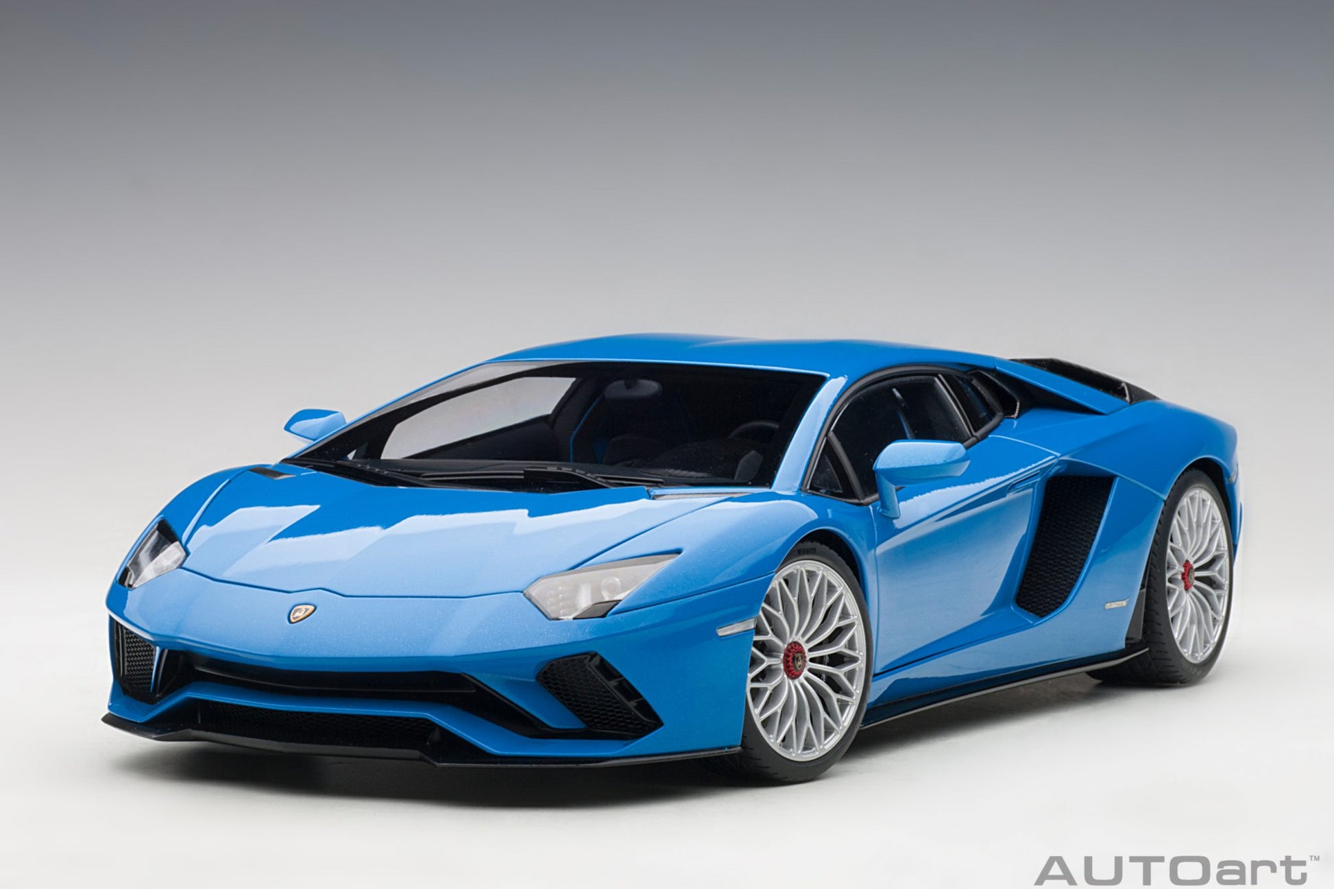 1:18 Lamborghini Aventador S - Blue Nila/Pearl Blue - AUTOart - 79134