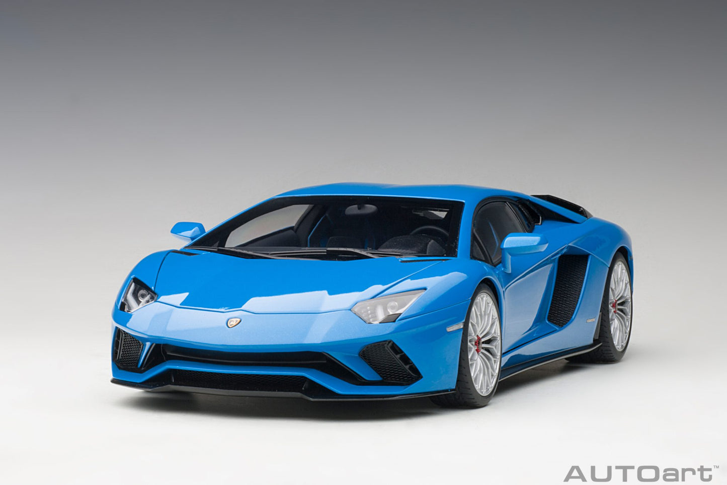 1:18 Lamborghini Aventador S - Blue Nila/Pearl Blue - AUTOart - 79134