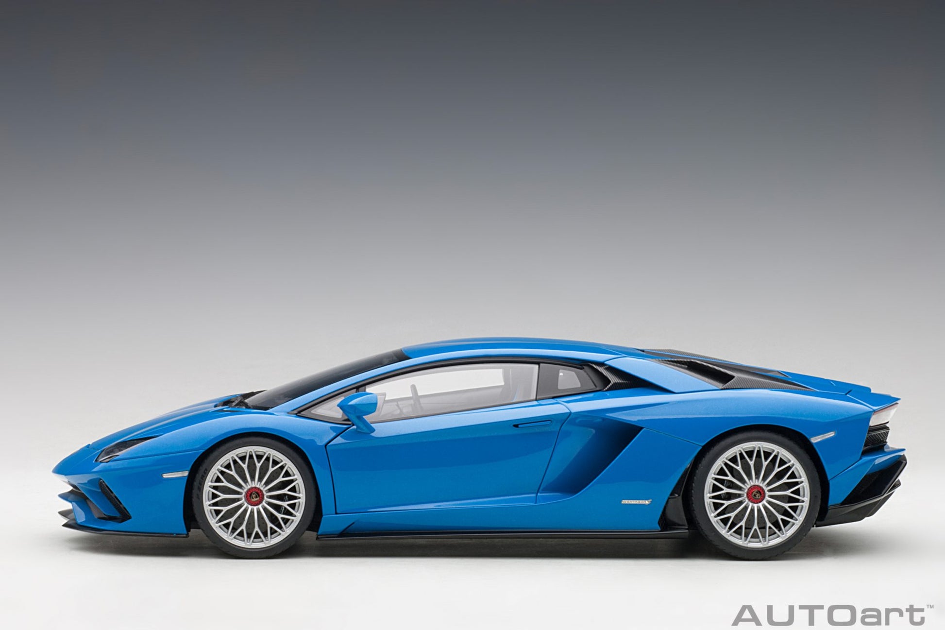 1:18 Lamborghini Aventador S - Blue Nila/Pearl Blue - AUTOart - 79134