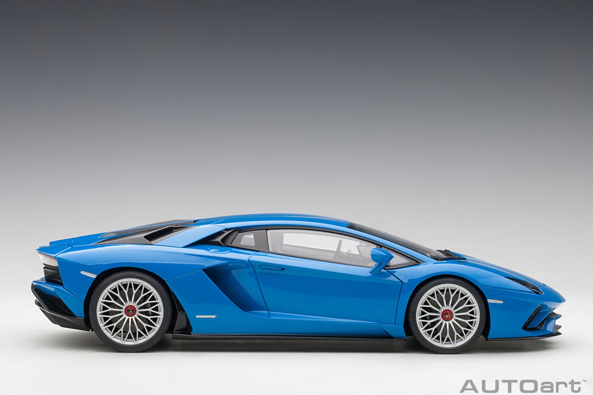 1:18 Lamborghini Aventador S - Blue Nila/Pearl Blue - AUTOart - 79134