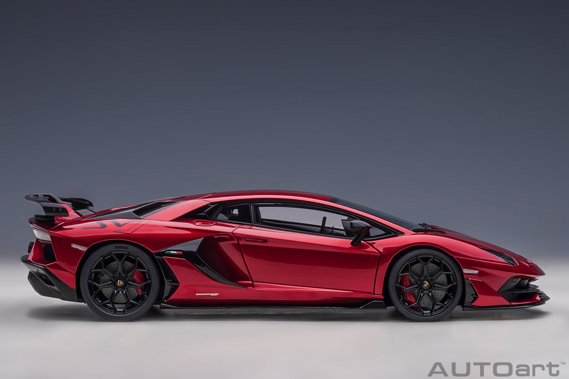 1:18 Lamborghini Aventador SVJ - Rosso Efesto/Metallic Red - AUTOart - 79177