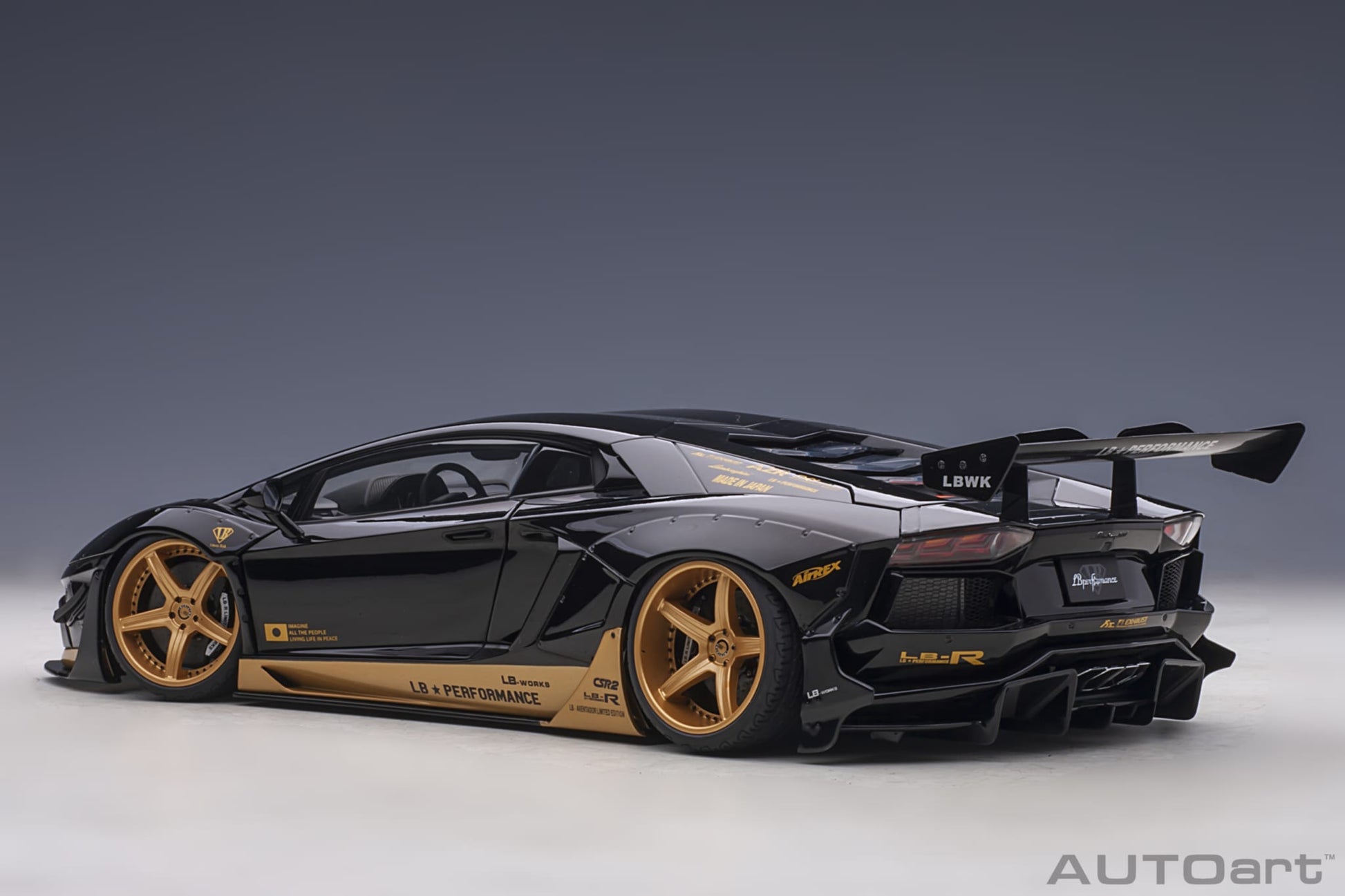 1:18 Lamborghini Aventador - Liberty Walk LB-Works Limited Edition - Gloss Black /Gold Accents - AUTOart - 79184
