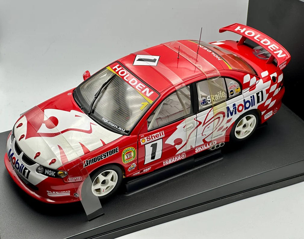 1:18 Holden VX Commodore #1 - 2001 - Supercars Championship - Holden Racing Team - Mark Skaife - AUTOart - 80161