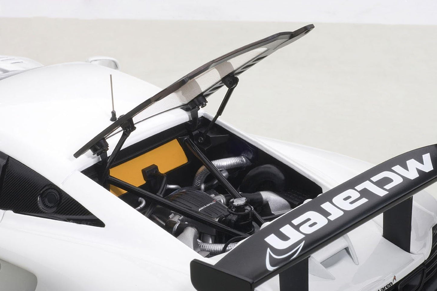 1:18 McLaren 12C GT3 - White - AUTOart - 81341