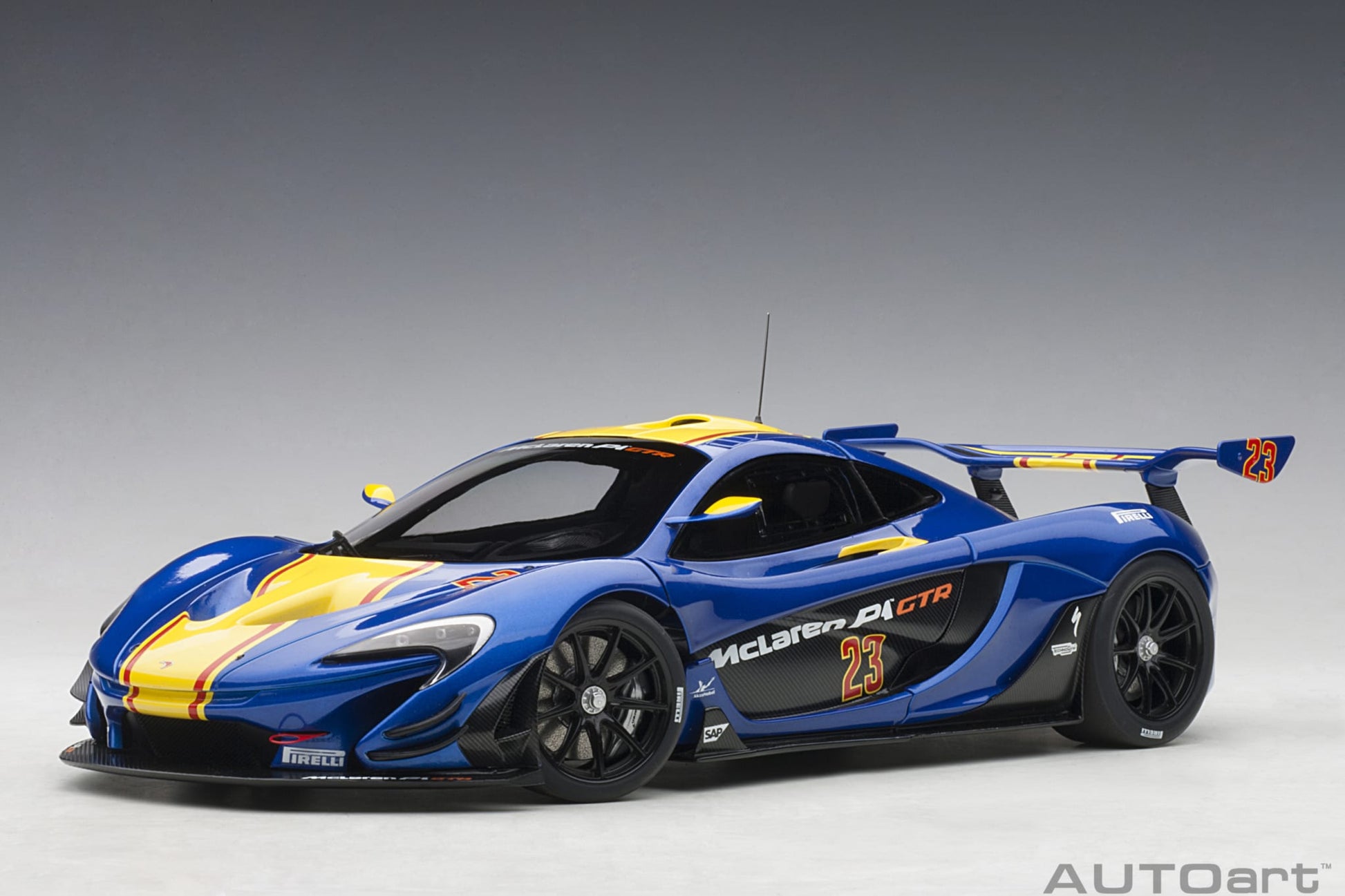 1:18 McLaren P1 GTR - Metallic Blue /Yellow Stripes - AUTOart - 81542