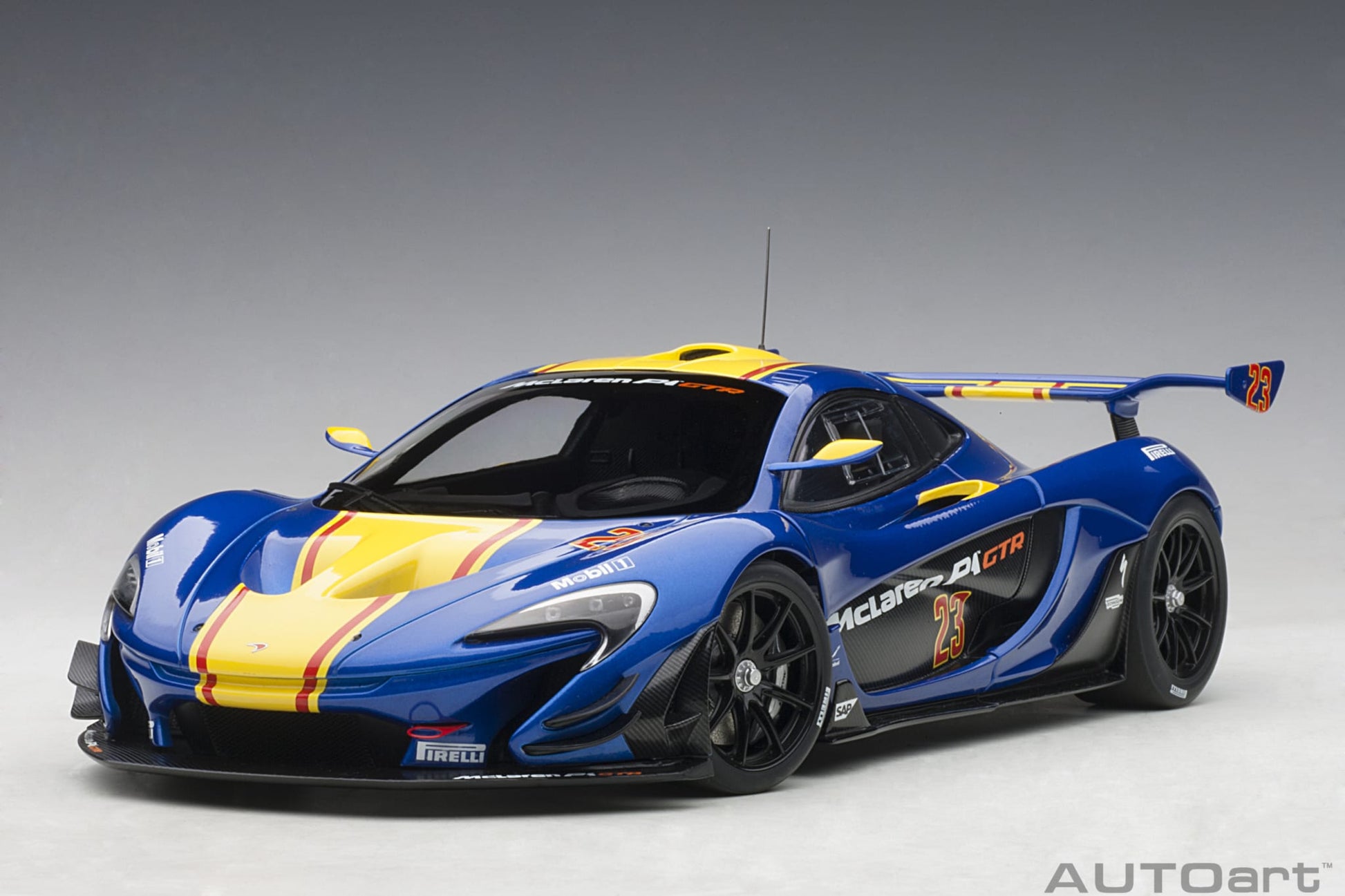 1:18 McLaren P1 GTR - Metallic Blue /Yellow Stripes - AUTOart - 81542