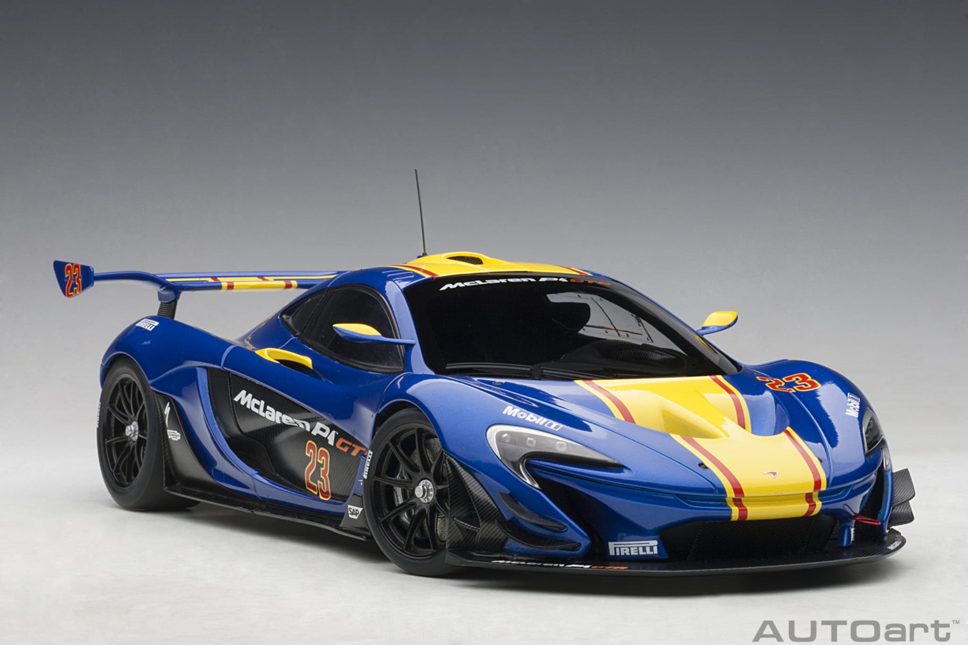1:18 McLaren P1 GTR - Metallic Blue /Yellow Stripes - AUTOart - 81542