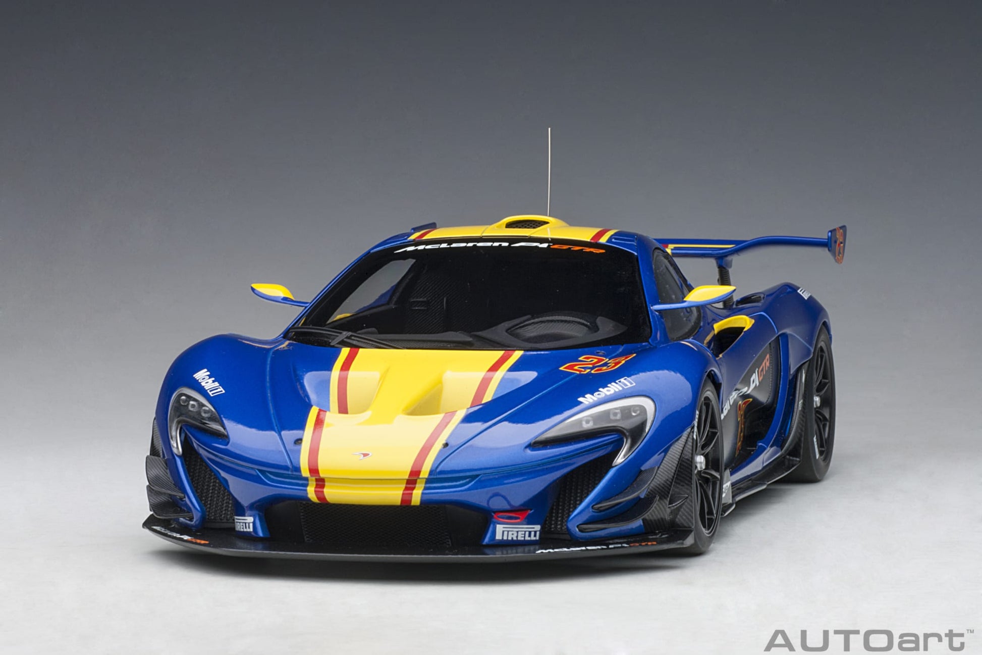 1:18 McLaren P1 GTR - Metallic Blue /Yellow Stripes - AUTOart - 81542