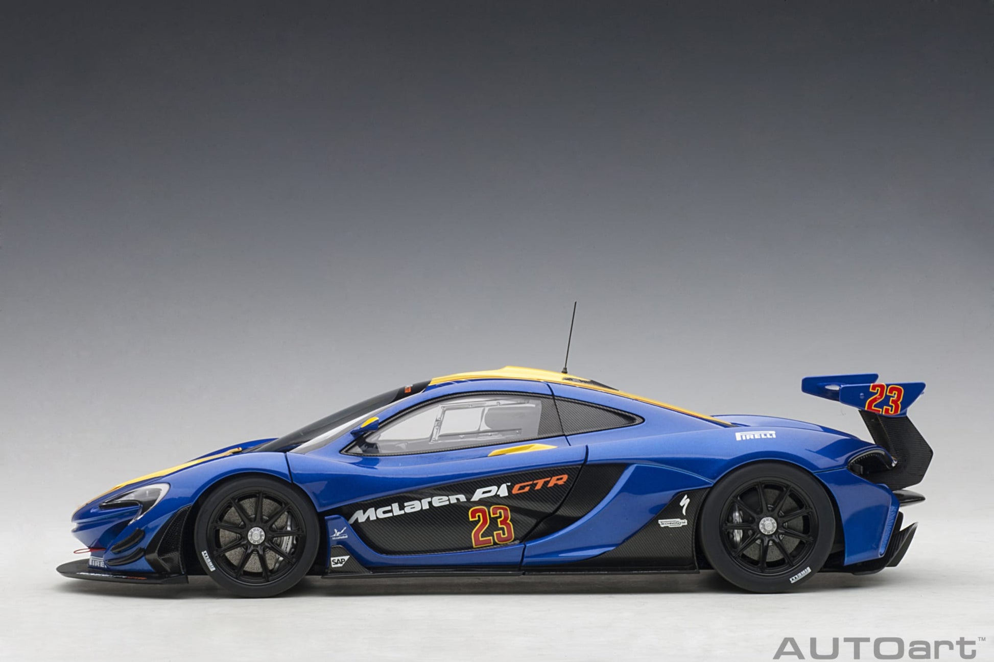1:18 McLaren P1 GTR - Metallic Blue /Yellow Stripes - AUTOart - 81542