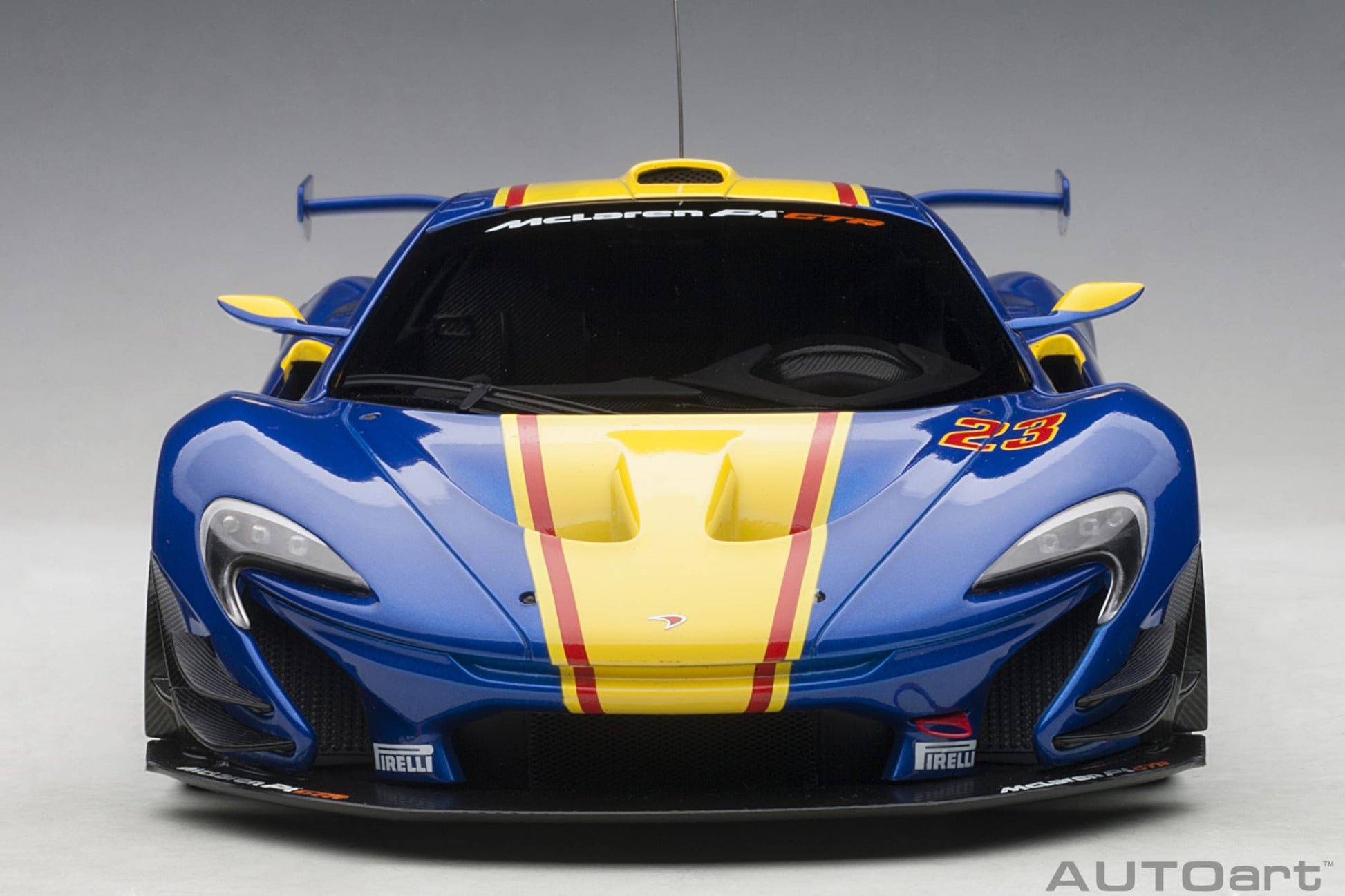 1:18 McLaren P1 GTR - Metallic Blue /Yellow Stripes - AUTOart - 81542