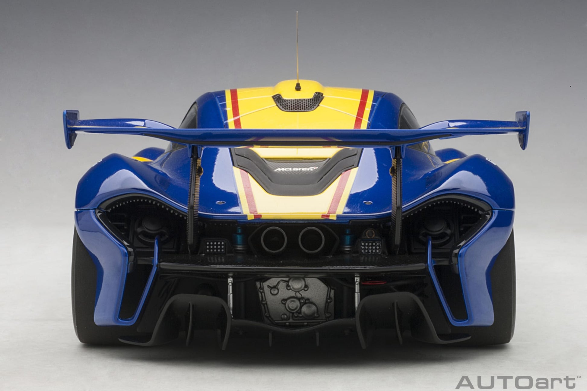1:18 McLaren P1 GTR - Metallic Blue /Yellow Stripes - AUTOart - 81542
