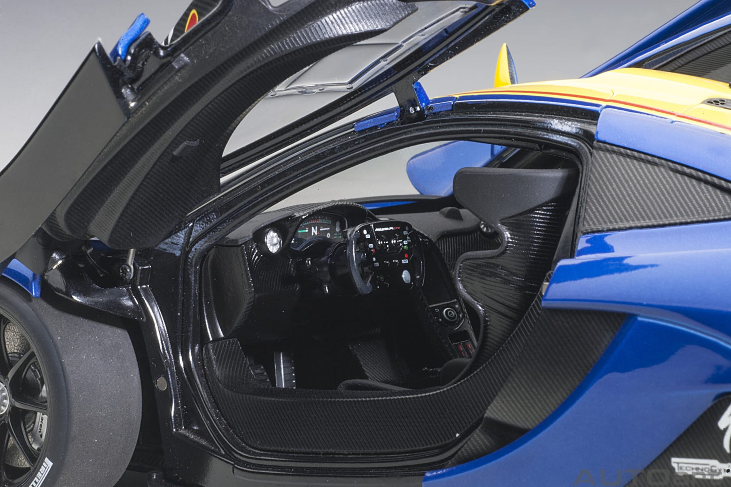 1:18 McLaren P1 GTR - Metallic Blue /Yellow Stripes - AUTOart - 81542