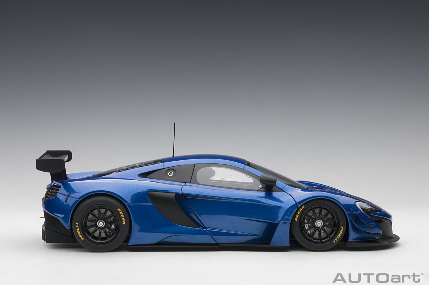 1:18 McLaren 650S GT3 - Blue /Black Accents - AUTOart - 81641