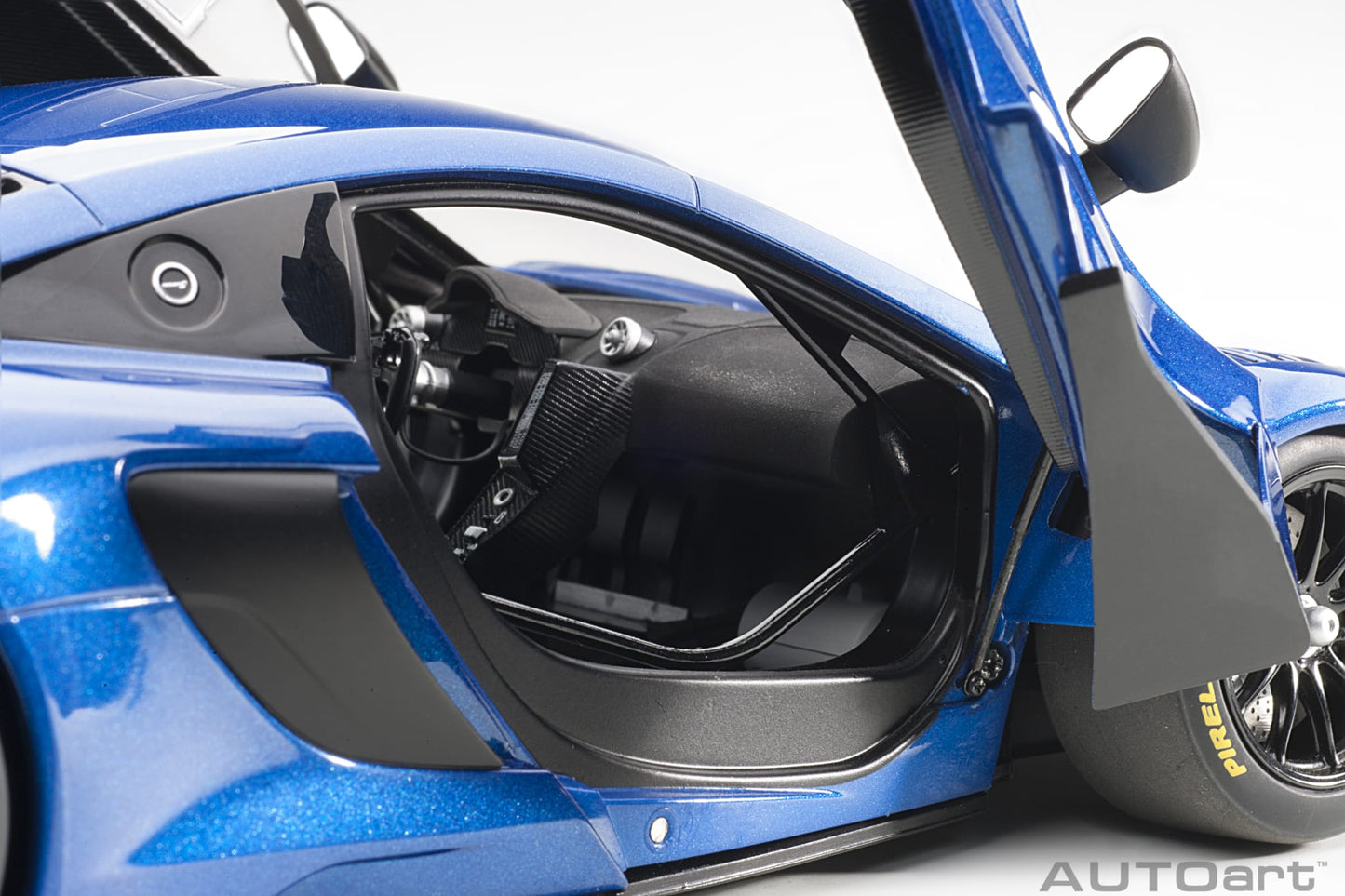 1:18 McLaren 650S GT3 - Blue /Black Accents - AUTOart - 81641